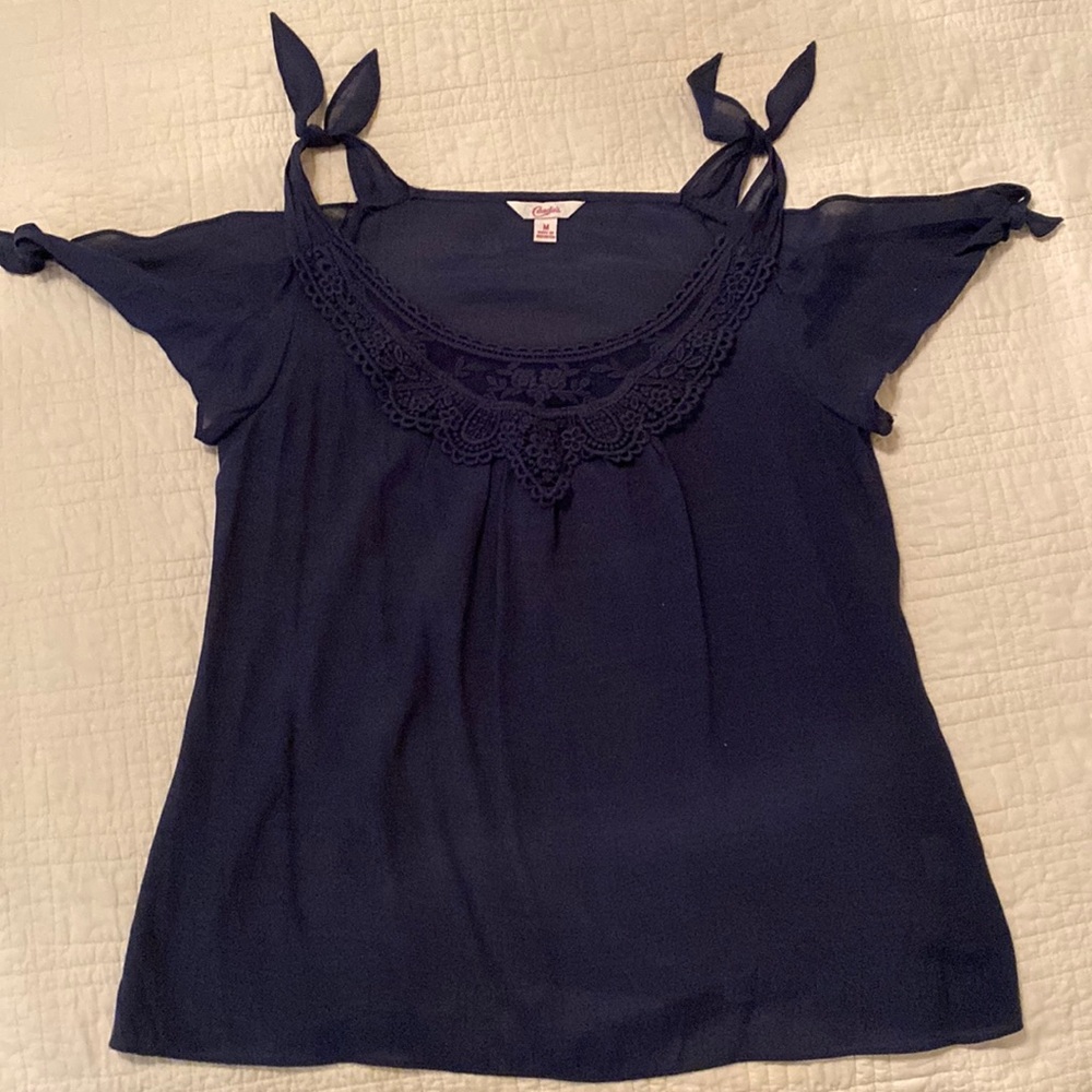 Shoulder Cut-off Top